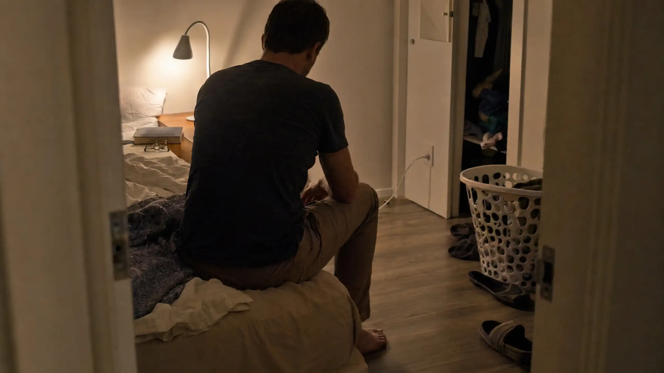 Unavený pán sa večer v spálni úprimne obracia k Bohu